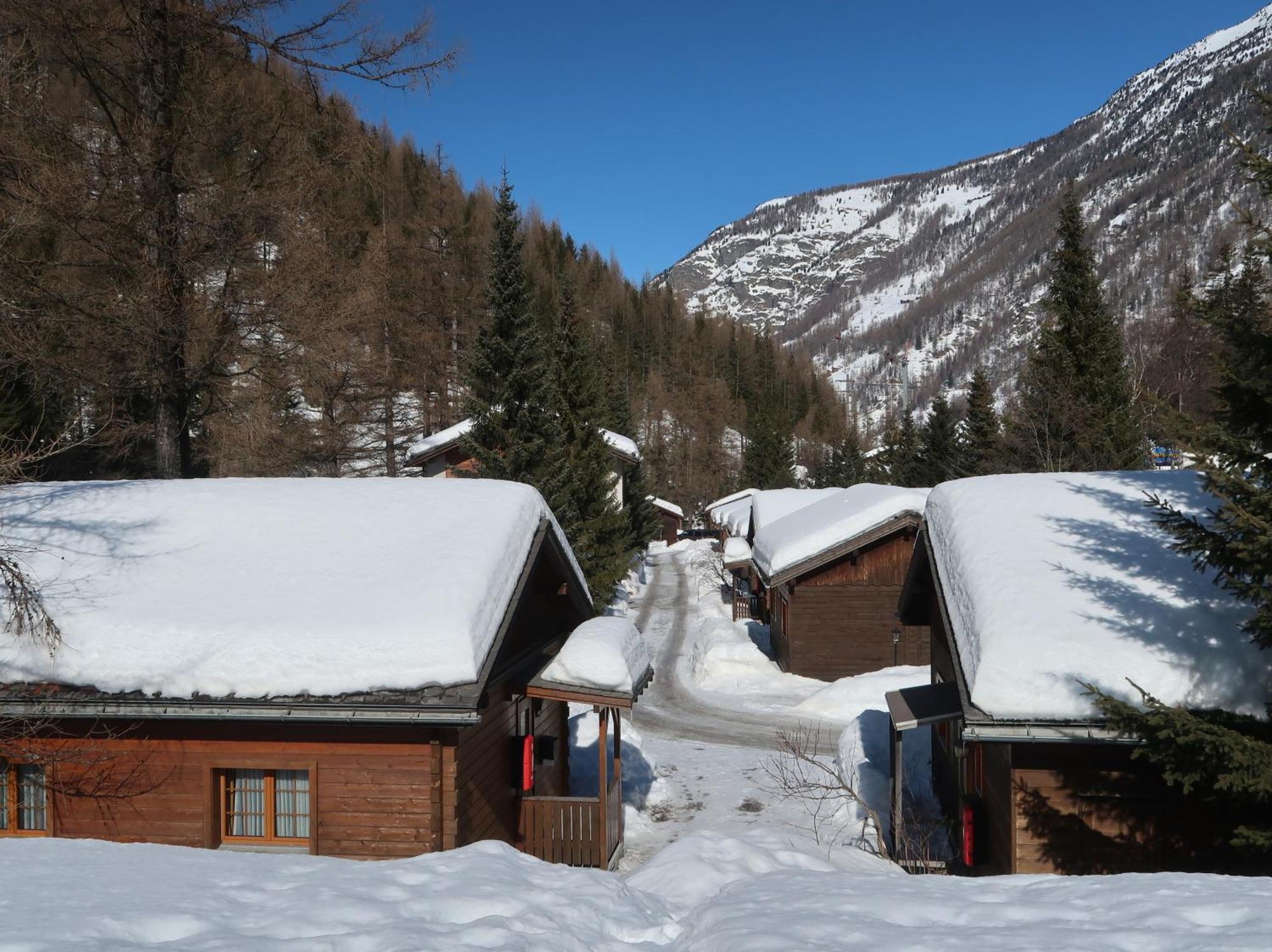 Residenz Edelweiss Saas320 Saas-Balen Exterior foto